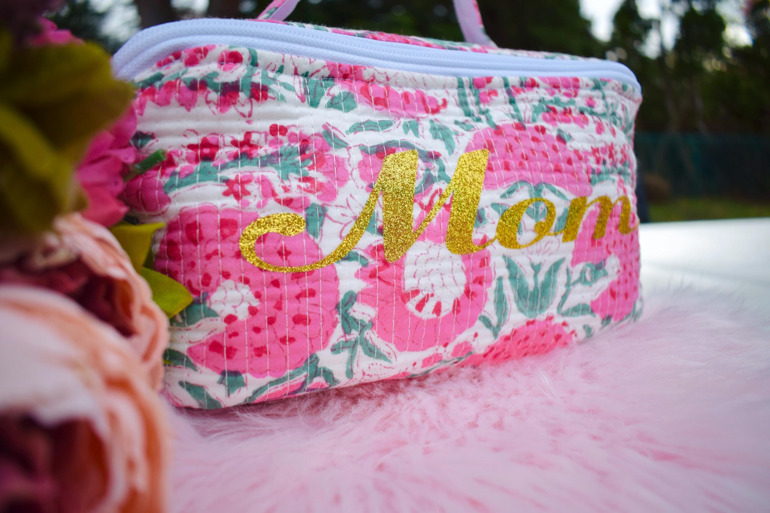 Big Quilted Toiletry Bag Vanity Pouch Large Make Up Organizer Travel Utility Pouch Block Printed Floral Cosmetic Organizer for Women Gift