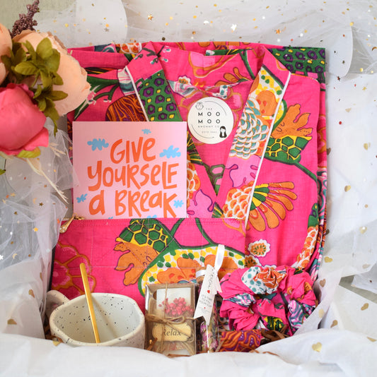 Gift for her Spa Box Hygge Self Care Kit for her Birthday Thank You Gift Relax Kit Colleague Appreciation Box Women Birthday Ideas Feel Good